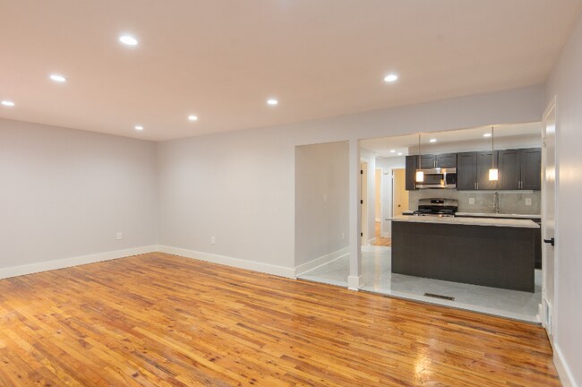 1903 Country Ln unit 1302, Ewing, NJ 08628 - photo 4