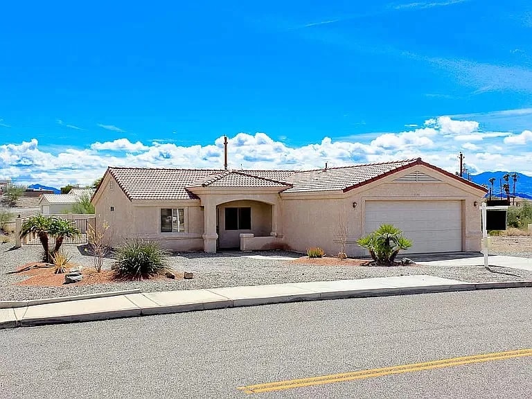 2598 Rainbow Ave N, Lake Havasu City, AZ 86403 - photo 1
