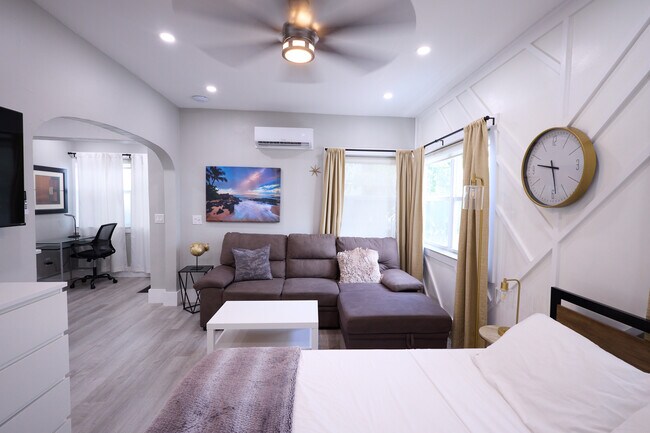 730 8th St unit 2, Miami Beach, FL 33139 - photo 4