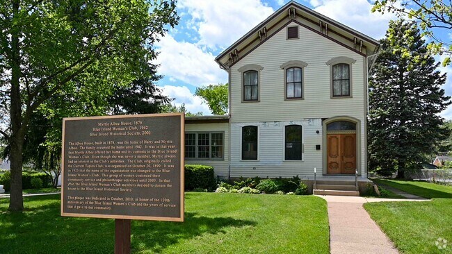 The Blue Island Historical Society tells the story of The Harry & Myrtle Albee House.