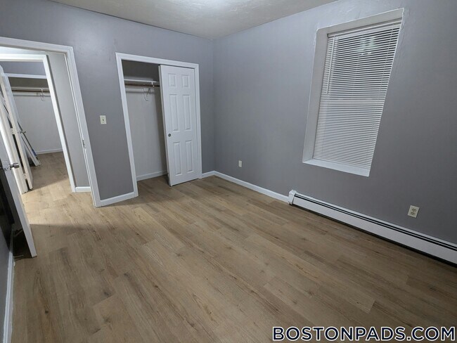 114 Mt Pleasant Ave unit 3, Boston, MA 02119 - photo 3