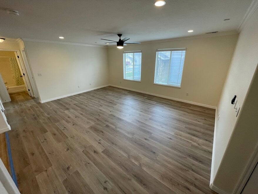 3812 E Rock Creek Rd unit 4, Eagle Mountain, UT 84005 - photo 1