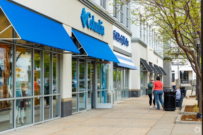 About 3 miles north of Westchase, Front Range Village features a variety of national retail stores and clothing shops.