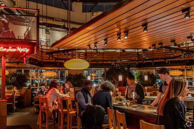 Easton Town Center offers several dining options close to the Trouville neighborhood.