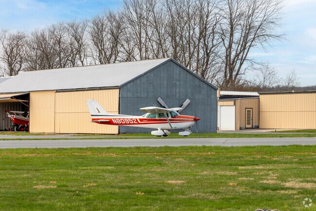 Alexandria Field Airport is a privately owned general aviation airport offering flight training, aircraft maintenance, and 24/7 self-service fuel.