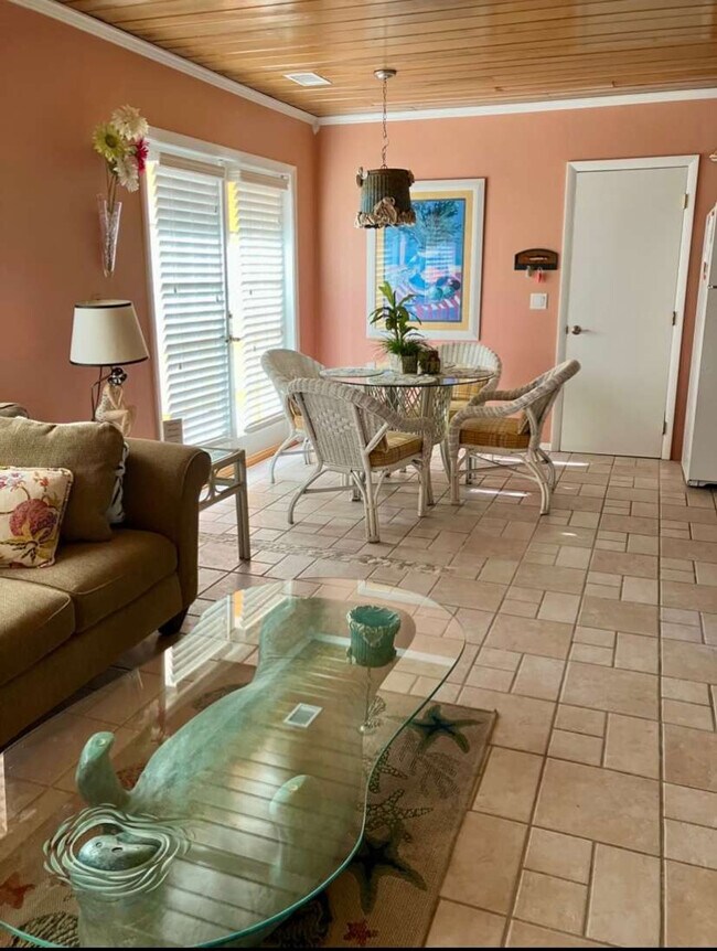 112 77th St unit ID1363945P, Holmes Beach, FL 34217 - photo 7