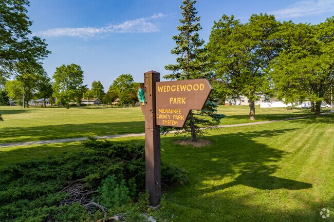All paths lead to Wedgewood Park, which sits in the center of the neighborhood.
