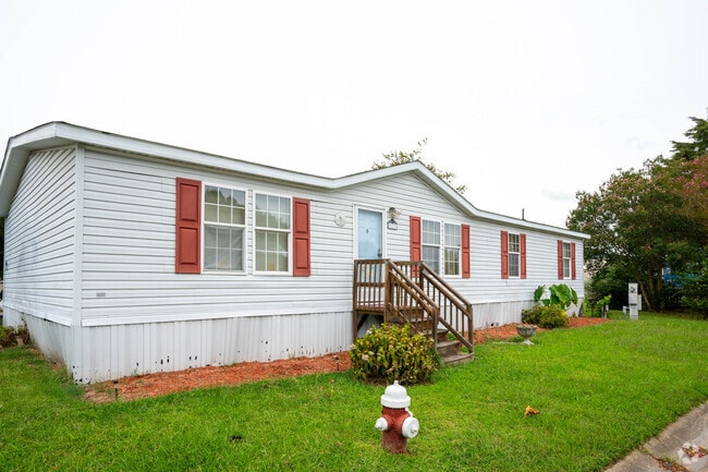 Residents can choose to live in cozy mobile homes in Hampton Roads Center.