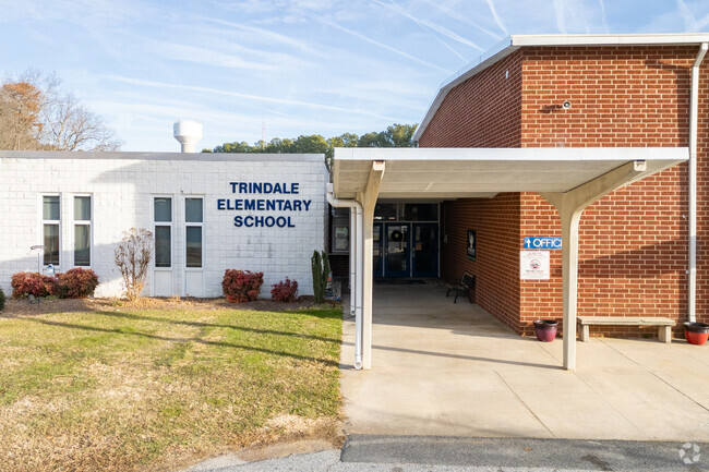 Trindale Elementary School serves 376 students in grades Prekindergarten-5.