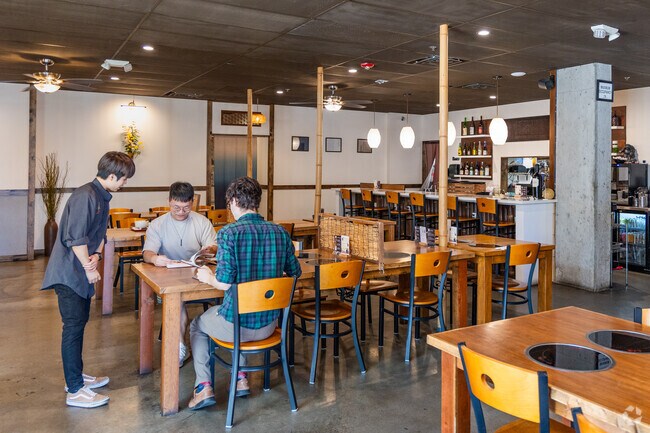 Lake Hills residents enjoy Japanese cuisine at Shabu Shabu Kyoto restuarant.