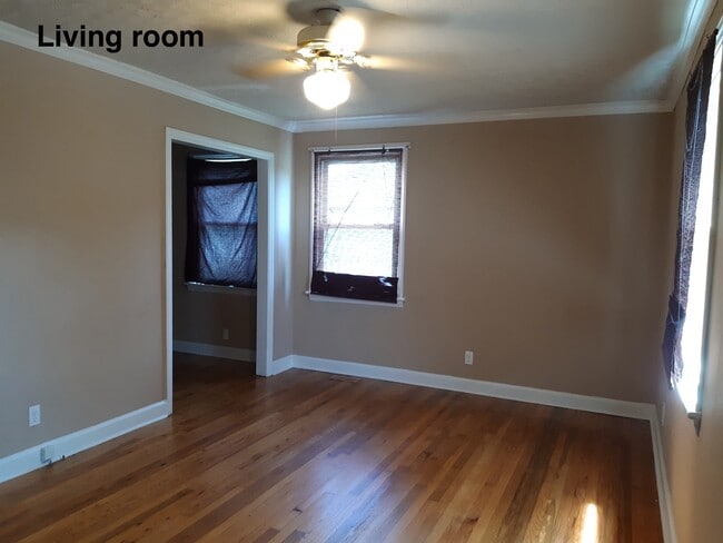 105 Meadowbrook St, Clinton, TN 37716 - photo 3