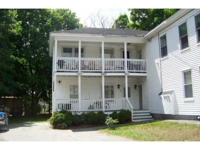 3 Howard St unit D, Springvale, ME 04083 - photo 2