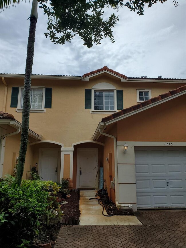 6543 Catalina Ln, Tamarac, FL 33321