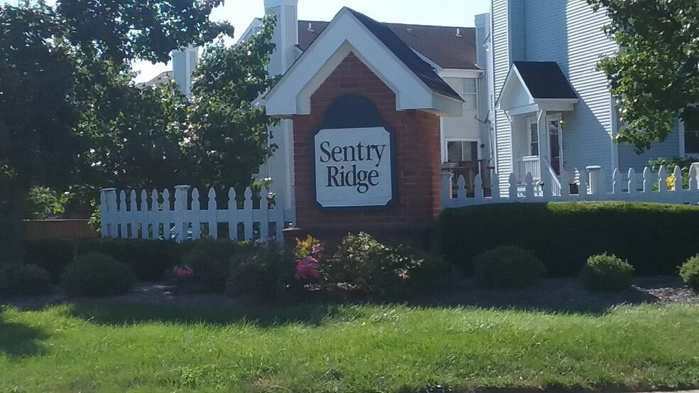 11009 Sentry Ridge Rd, Manassas, VA 20109 - photo 1