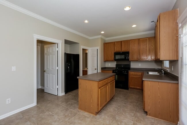 1020 Duck Point Dr, Concord, NC 28025 - photo 5