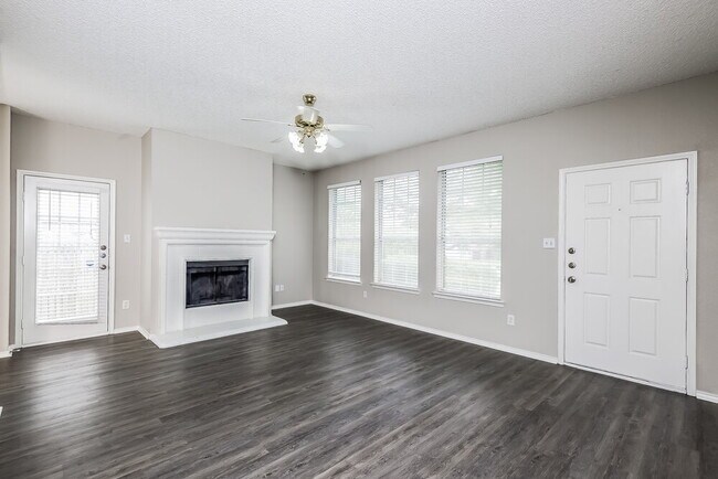 6821 Prairie Hill Rd N, Fort Worth, TX 76131 - photo 3