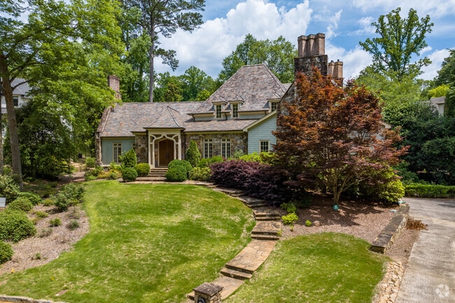 Peachtree Heights neighborhood homes are typically well-kept, larger homes.