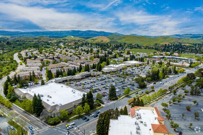 Tassajara Crossing Is a Popular and Convenient Shopping Destination in Tassajara, Offering a Variety of Retailers, Restaurants for Local Residents.