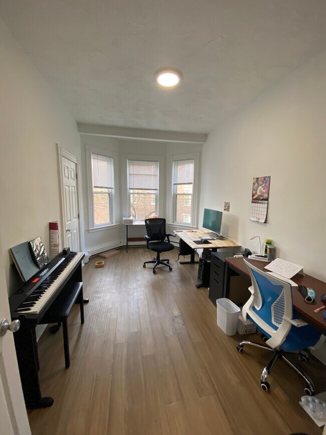 254 Windsor St, Cambridge, MA 02139 - photo 5