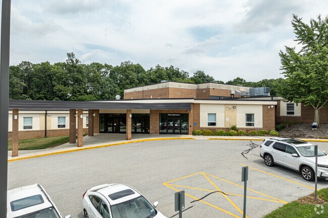 Friendship Elementary School 408 students in grades K-6 with a student-teacher ratio of 13 to 1.