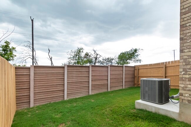 100 Furlong Dr unit 38761463, Georgetown, TX 78626 - photo 5