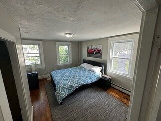 26 E Oxford St, Portland, ME 04101