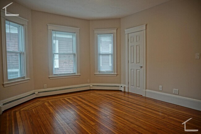 12 Chester St unit 1, Allston, MA 02134 - photo 4