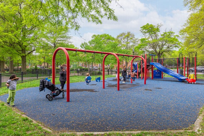 Located in Baltimore, Maryland, Arnold Sumpter Park covers an area of 2.9 acres.
