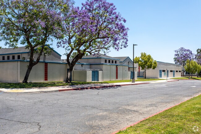 Almeria Middle School provides dedicated students pickup and drop-off lanes.