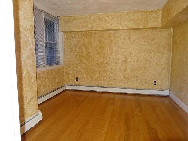 21 Sutherland Rd, Brighton, MA 02135 - photo 3