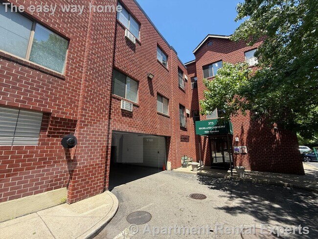 373 Highland Ave unit 318, Somerville, MA 02144 - photo 2