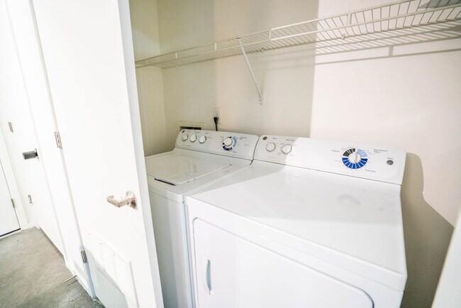 913 N 3rd St unit ID1284702P, Phoenix, AZ 85004 - photo 4