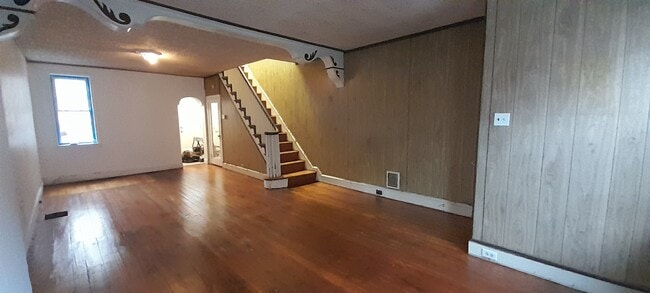 421 Mcclellan St, Philadelphia, PA 19148 - photo 4