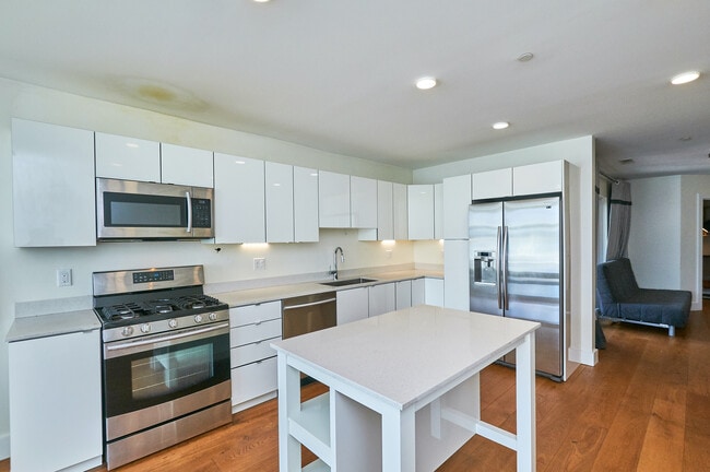 The Seville Boston Harbor unit 308, Boston, MA 02128 - photo 4