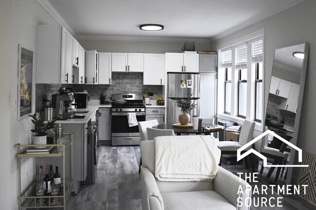 839 W Cornelia Ave unit 3S, Chicago, IL 60657 - photo 3