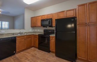 100 Peaks Cir, Cornelia, GA 30531