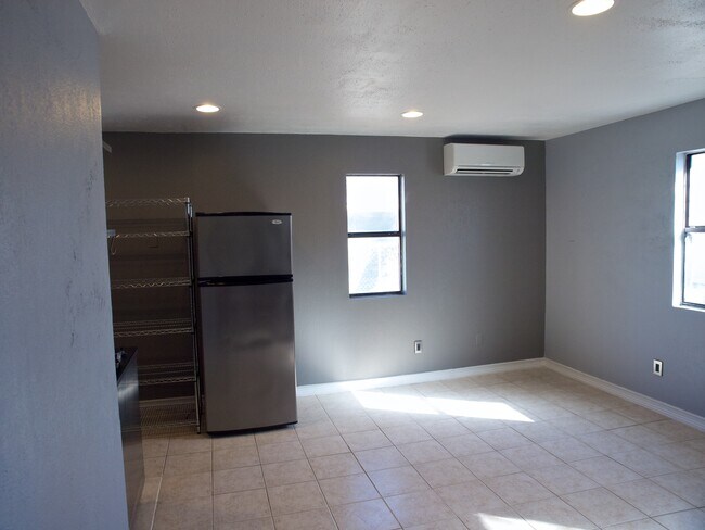 3907 Willbert Rd unit B, Austin, TX 78751 - photo 3