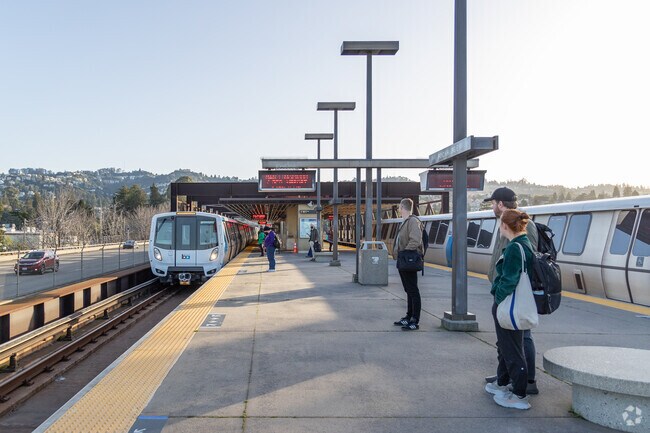 Residents of Rockridge love how close the BART station is to their homes and neighborhood.