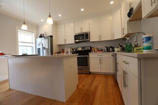 196 Tremont St Unit 2, Newton, MA 02458