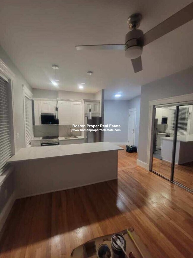 211 Park Dr, Boston, MA 02215