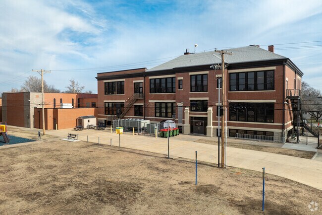 This is the back side of Riverside Leadership Magnet Elementary School.