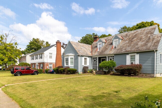 Close-knit homes mean close-knit neighbors here in White Horse.