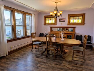 3675 E Pulaski Ave Unit Pulaski Apartment, Cudahy, WI 53110