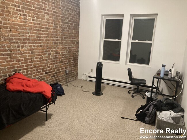 111 Norway St unit 311, Boston, MA 02115 - photo 6
