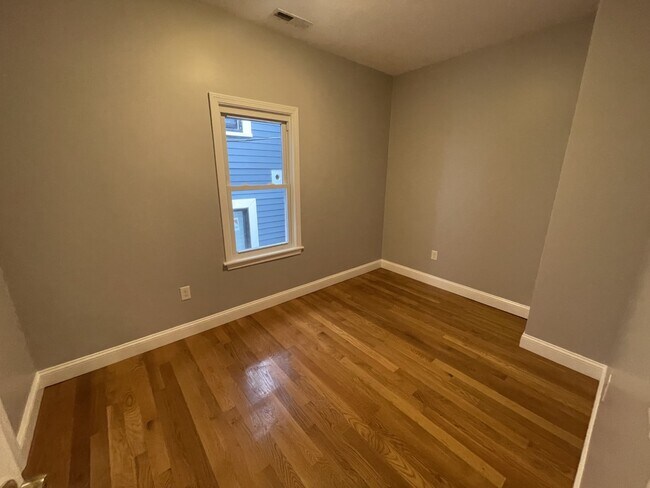 195 Condor St unit 2, Boston, MA 02128 - photo 3