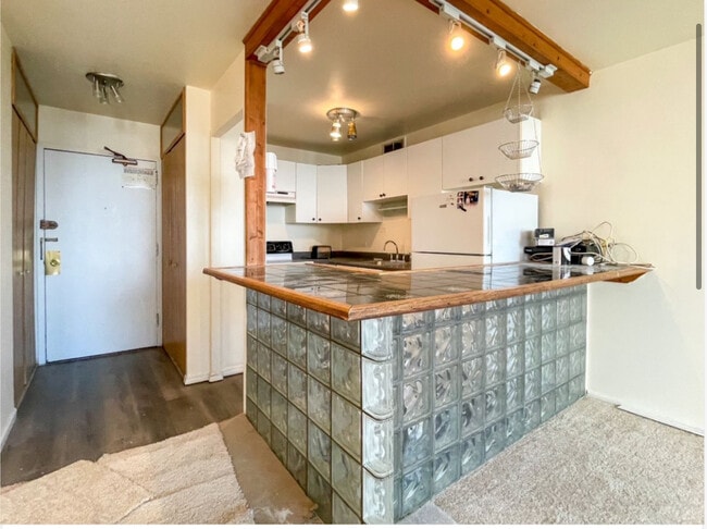 Imperial Towers Condominium unit 1034, Chicago, IL 60613 - photo 5