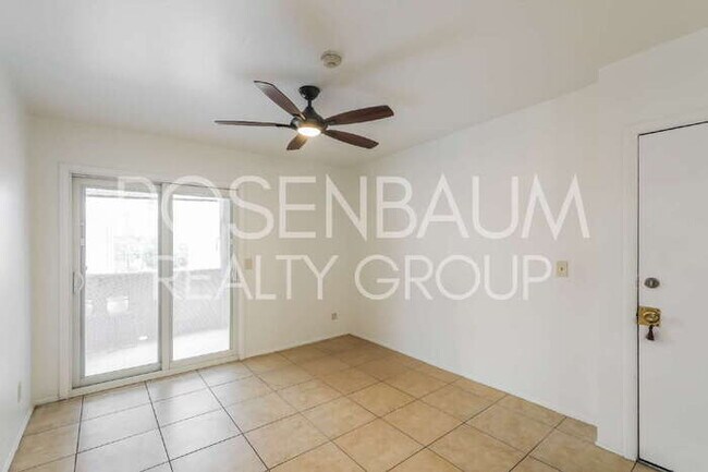 1810 E Blacklidge Dr unit 417, Tucson, AZ 85719 - photo 3