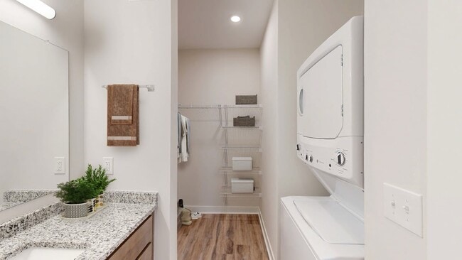 Trace Quarter - 0B - 2_final Large