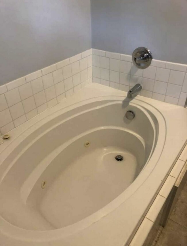 307 W 32nd St, Norfolk, VA 23508