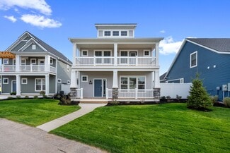 1020 S Cove Cir, Whitehall, MI 49461